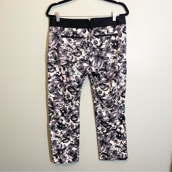 Express Womens Floral Print Columnist Cropped Pants White Black Size 10R - Picture 4 of 16